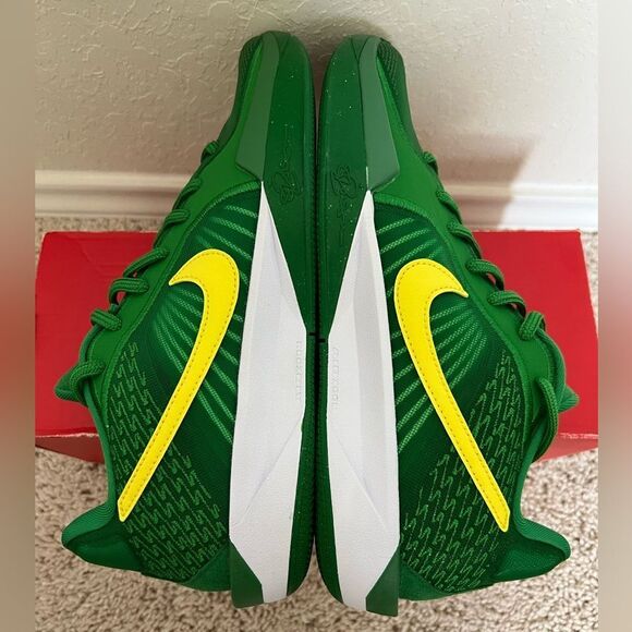 Nike Sabrina 2 'Oregon Ducks' Apple Green - Picture 7 of 9